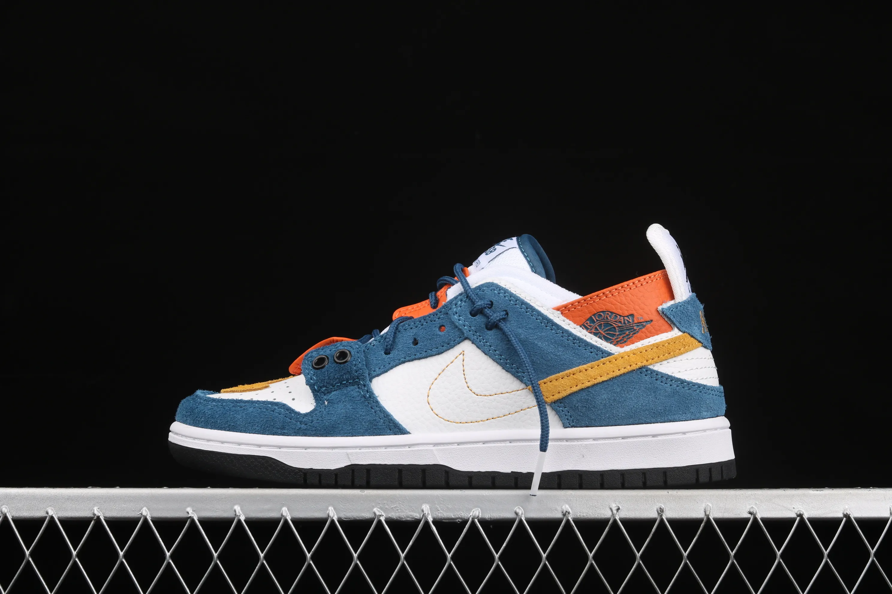 All categories Nk SB Dunk series Nk SB Dunk Low low-top sneakers Nk SB Dunk Low Nike four-in-one multi-element casual sneakers 304292-011